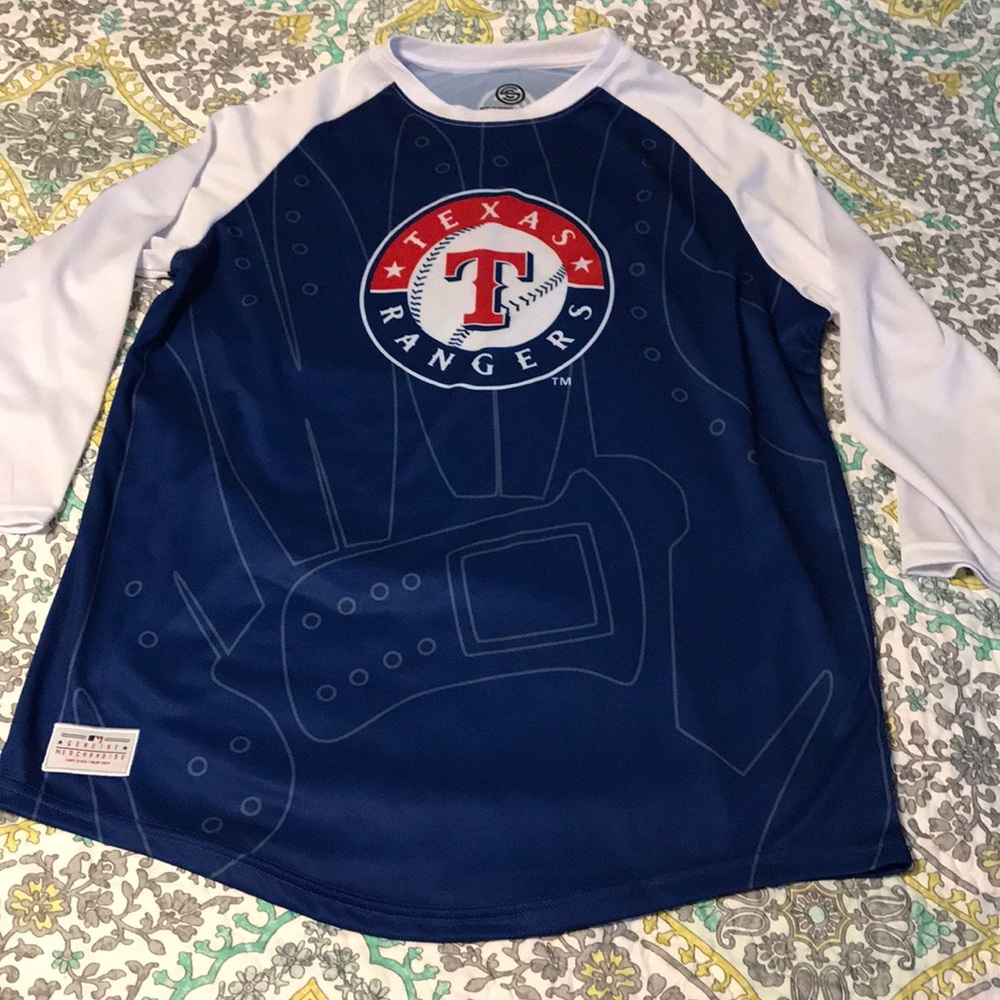 NWOT Men’s Texas Rangers Bringin’ the Heat Shirt